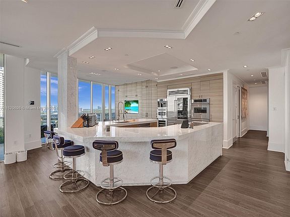 5th image of 4100 Island Blvd Unit 1102