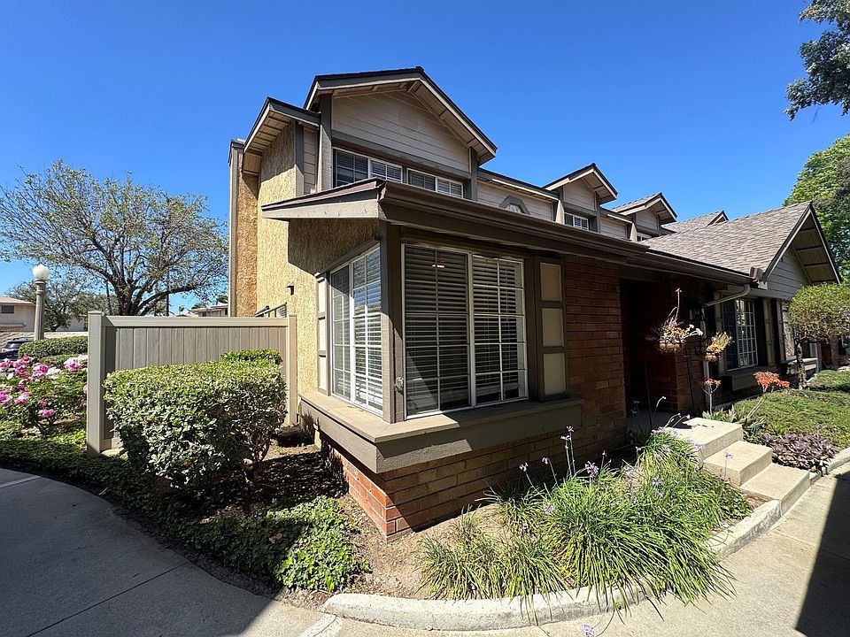 1st image of 8556 Parker Ln