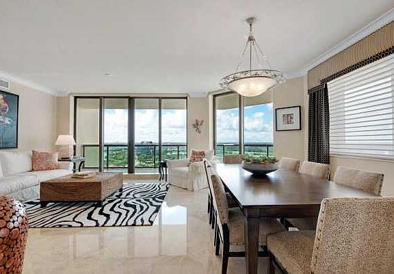 Home For Sale In The Landmark