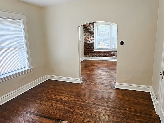 4th image of 4988 Odell St APT 1E