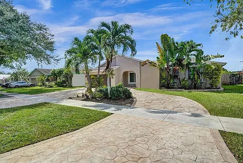 11627 SW 50th St Photo 1