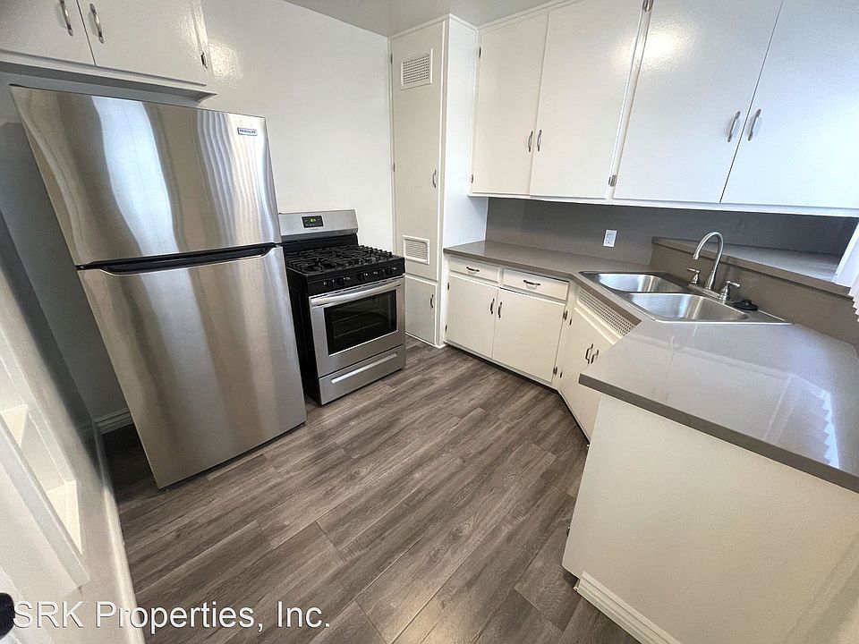1st image of 3759 S Bentley Ave
