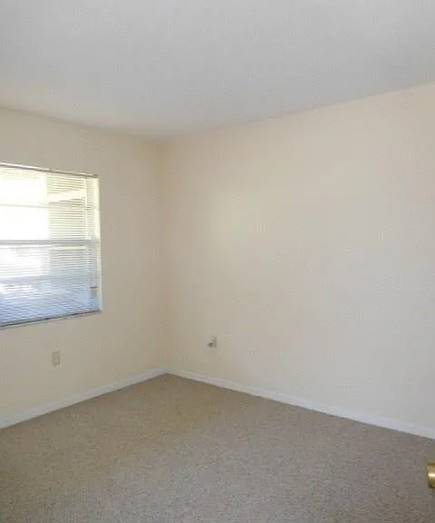 606 Long Ave — Photo 8