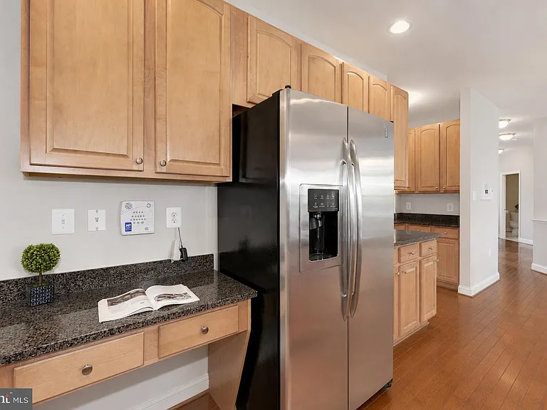 120 Nassau Dr — Photo 11