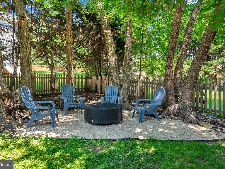 2816 Bargate Ct — Photo 52