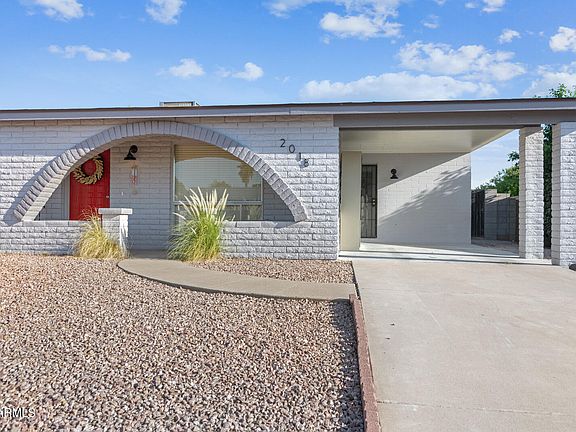 3rd image of 2018 E Tierra Buena Ln