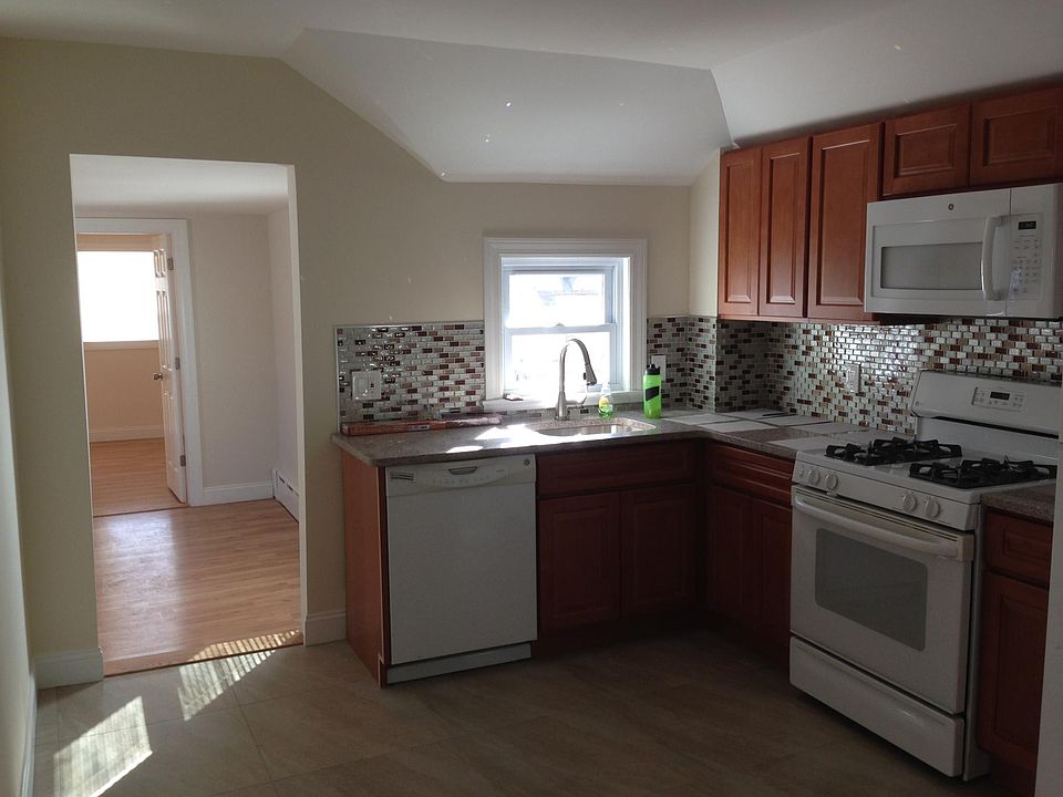 1st image of 169 Webster Ave #1