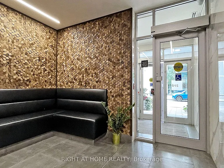 38 Niagara St #312 — Photo 22