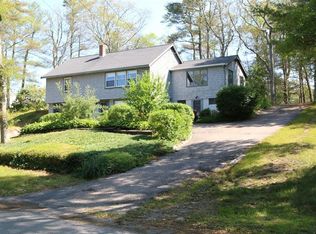 48 Mayflower Ridge Dr, Wareham, MA 02571