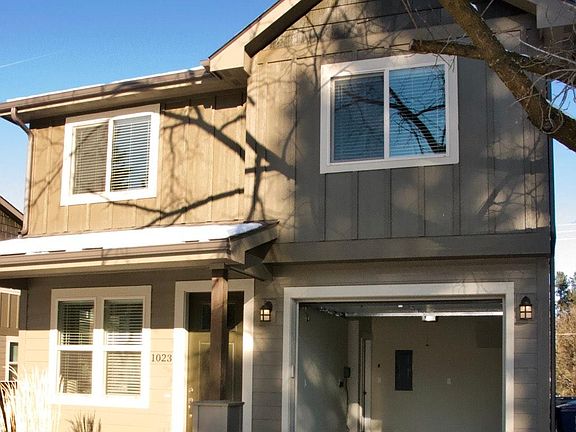 Front w/ garage open