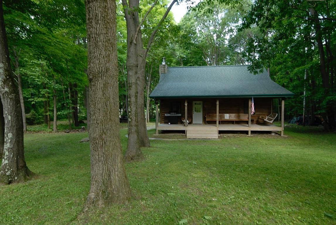 121 Apple St, Mill Run, PA 15464 Zillow