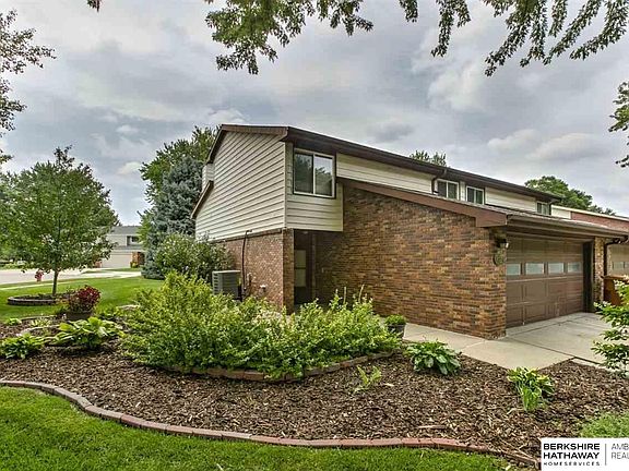 2nd image of 5921 S Oakridge Dr