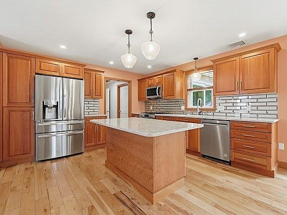 2nd image of 22 Kwedar Ave