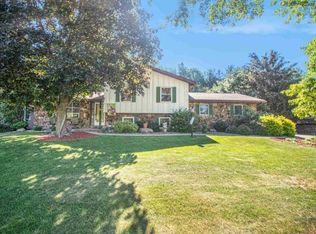 50932 Pine Ridge Dr, Granger, IN 46530