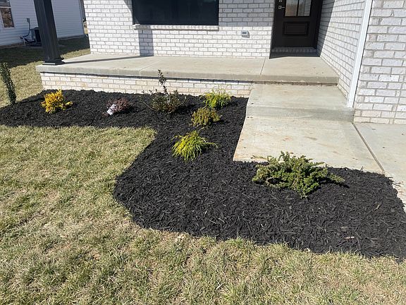 3rd image of 173 Ruth Miller Dr