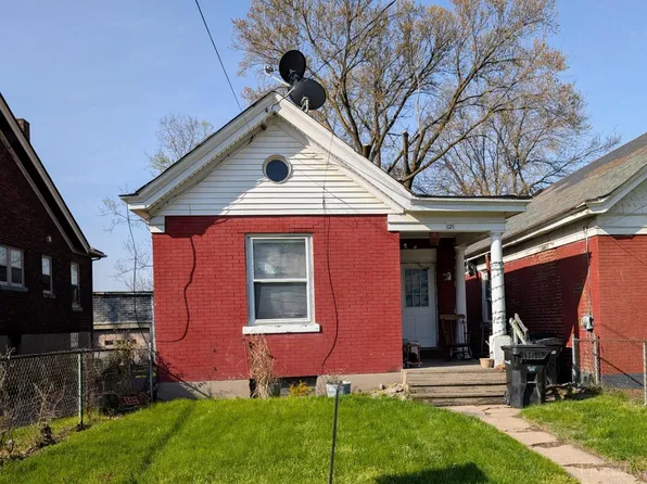 121 W 68th St, Cincinnati, OH 45216