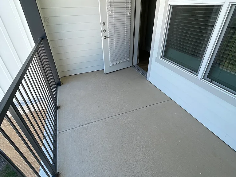 Rollingwood Dr — Photo 31