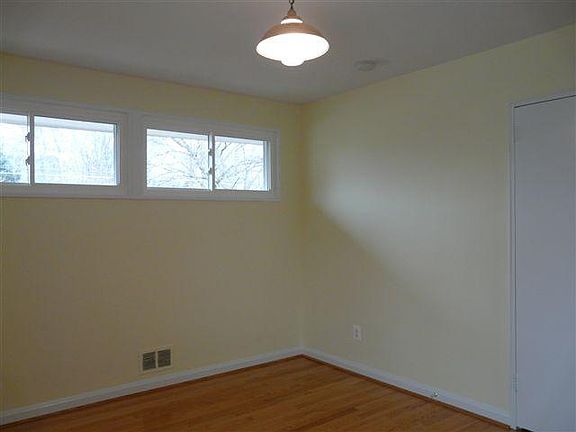 5th image of 803 Parker Ave