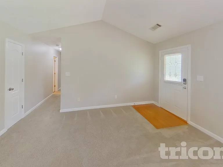 103 New Farm Dr — Photo 2