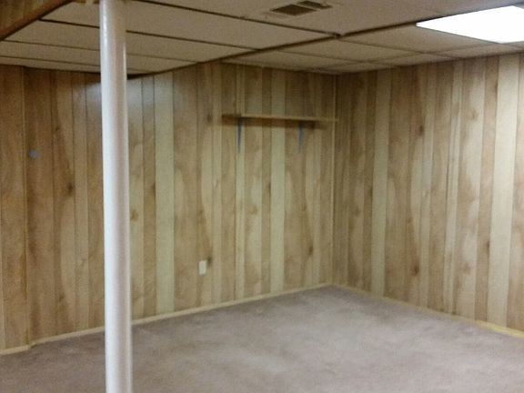 Familyroom in the basement