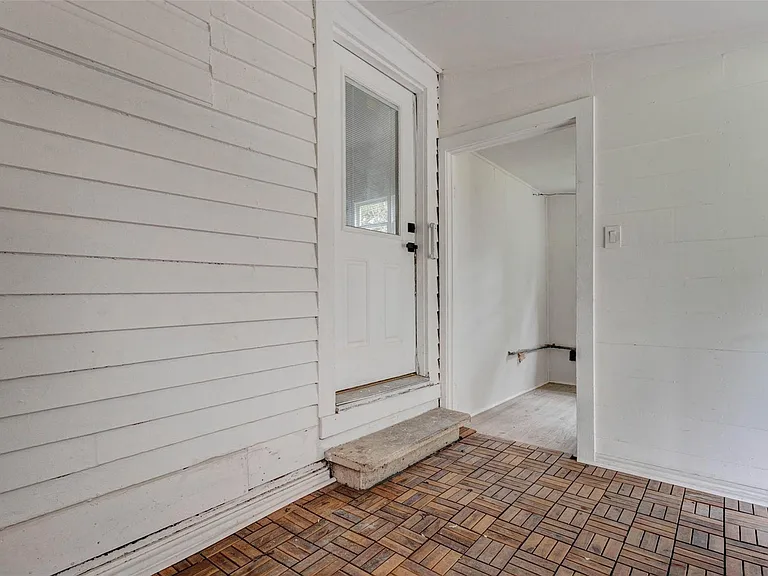 1302 Ross St — Photo 17