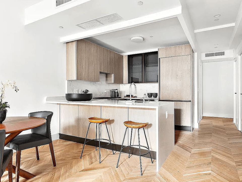 1st image of 590 6th St #L3