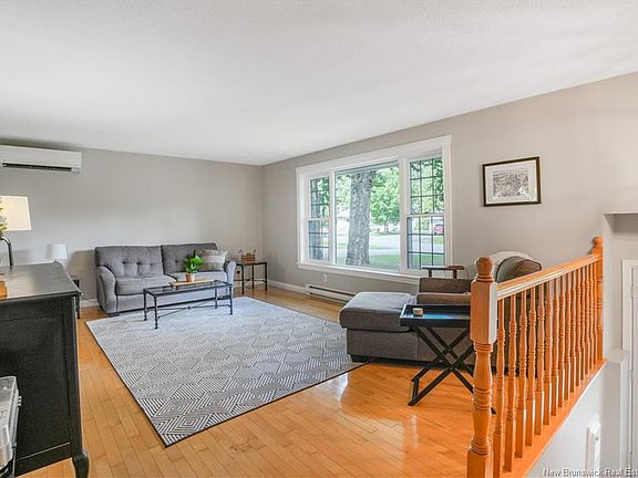 5th image of 200 Springwater Ln