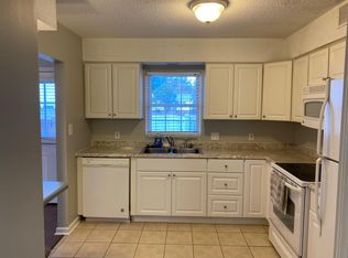 458 Muirs Chapel Rd, Greensboro, NC 27410