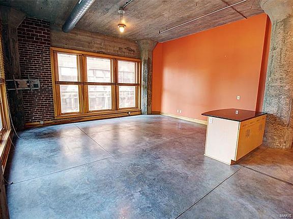 3rd image of 1601-1609 Washington Ave #203