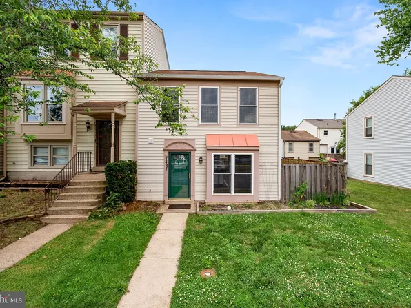 7482 Emerald Dr, Manassas, VA 20109