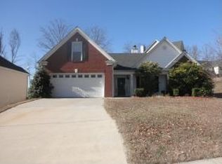 720 Dunagan Forest Dr, Lawrenceville, GA 30045