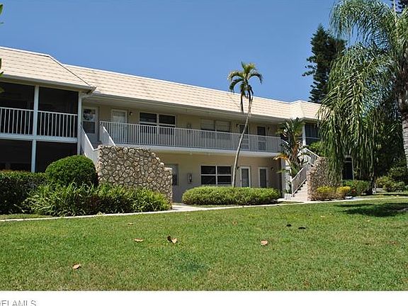 3rd image of 641 Periwinkle Way Unit A8