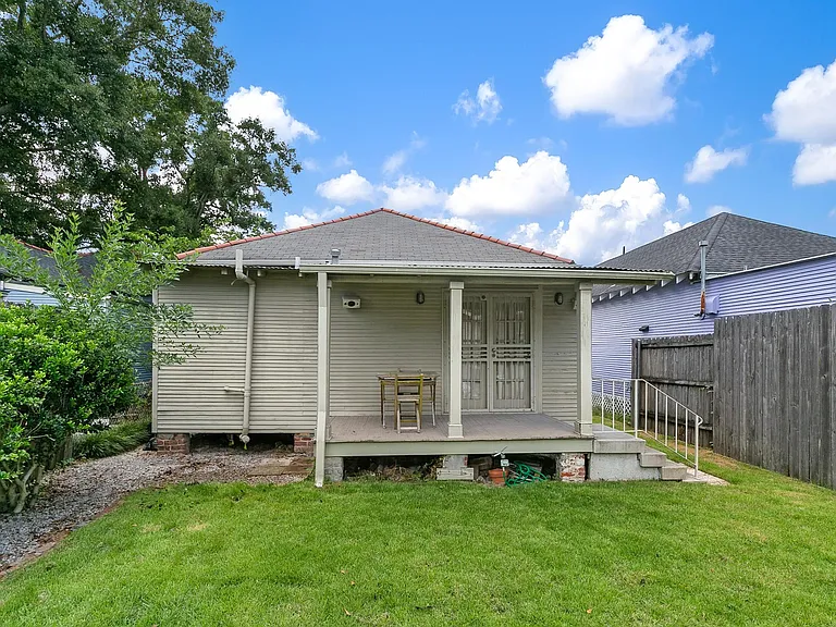 2413 Lowerline St — Photo 14