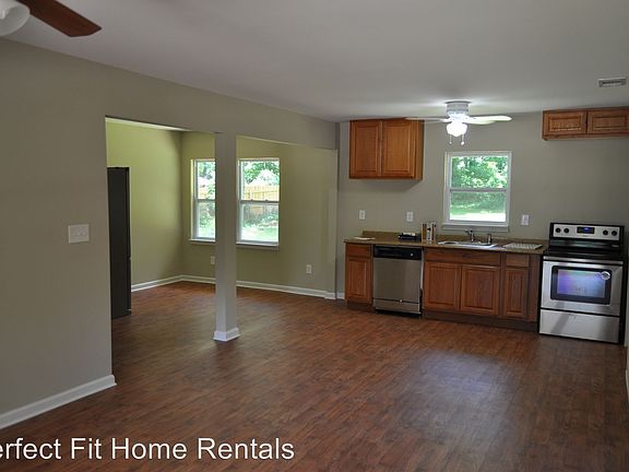 2nd image of 1278 Wisteria Dr SW
