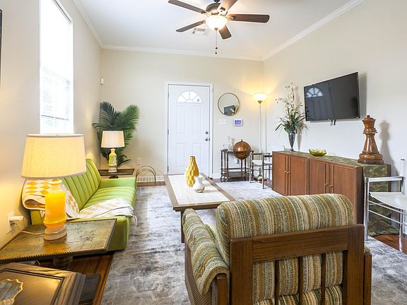 4th image of 2636 Louisiana Ave #B