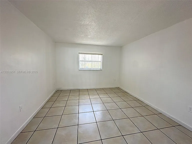 1008 NW 45th Ave #12 — Photo 10