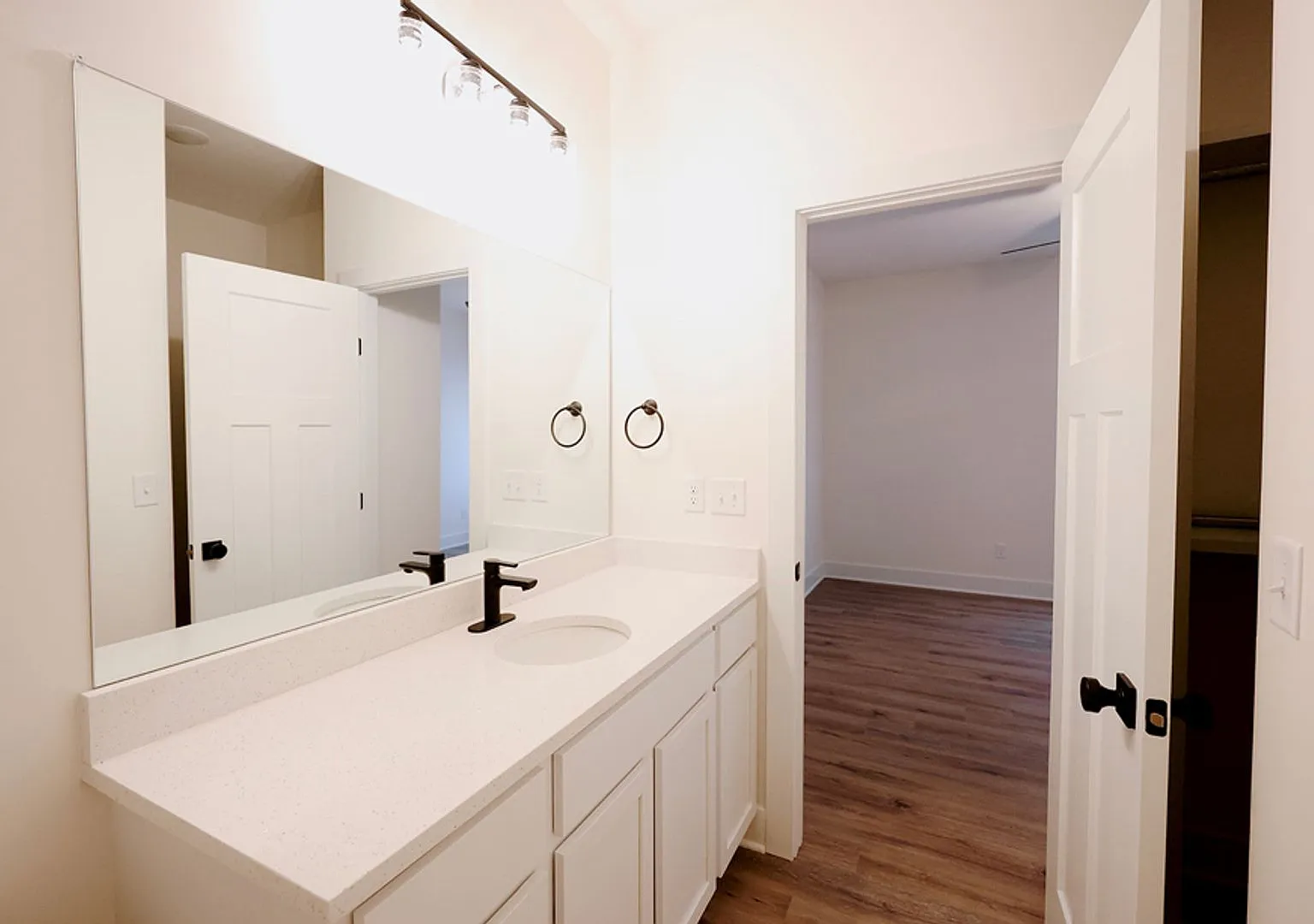503 Briarbrook — Photo 4