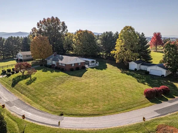 611 Woods Rd, Rockingham, VA 22801