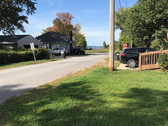 2nd image of 122 Crystal Rock Ave