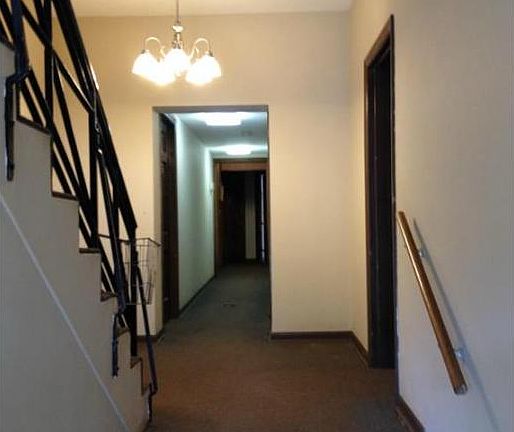 3rd image of 833 Sudbury Dr APT 12