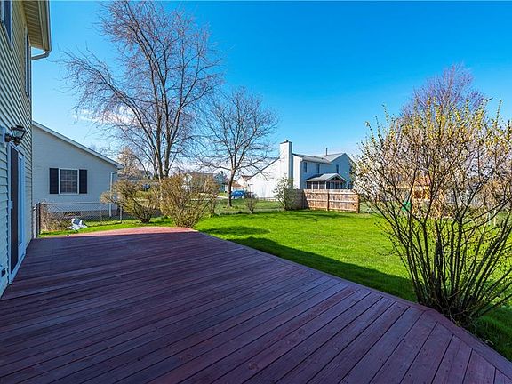 5th image of 426 Foxborough Dr