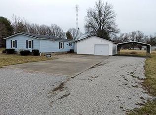116 Howell St, Cisne, IL 62823