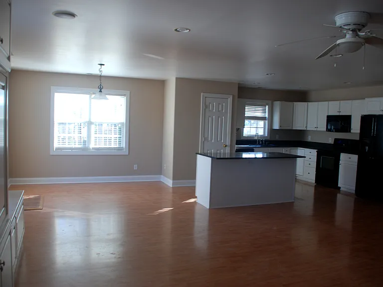 126B Colony St — Photo 12