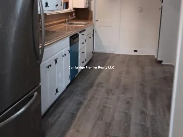 4 Pearl St #4, Stoneham, MA 02180