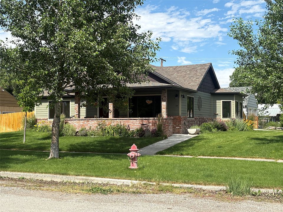 1st image of 37 4th Ave SW