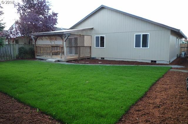 1st image of 460 SE 73rd Ave