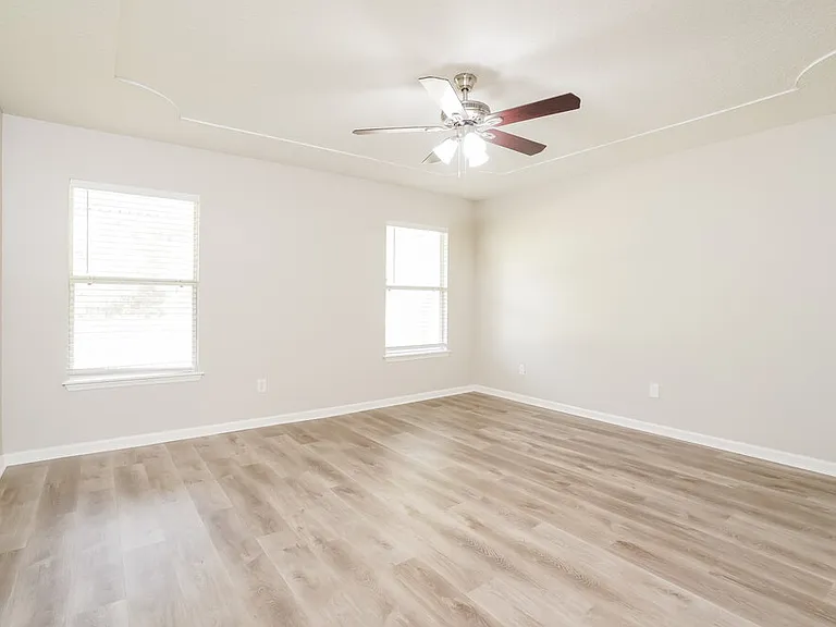 195 Dover Bluff Dr — Photo 11