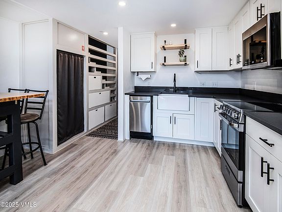 3rd image of 1136 Sandstone Dr Unit A104