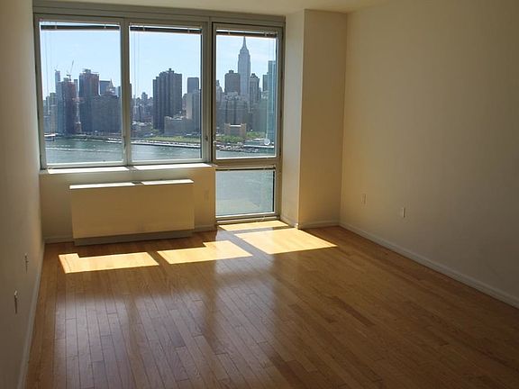 2nd image of 4540 Center Blvd APT 2902