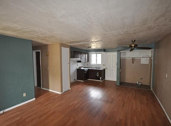 2nd image of 2416 Alder St APT A